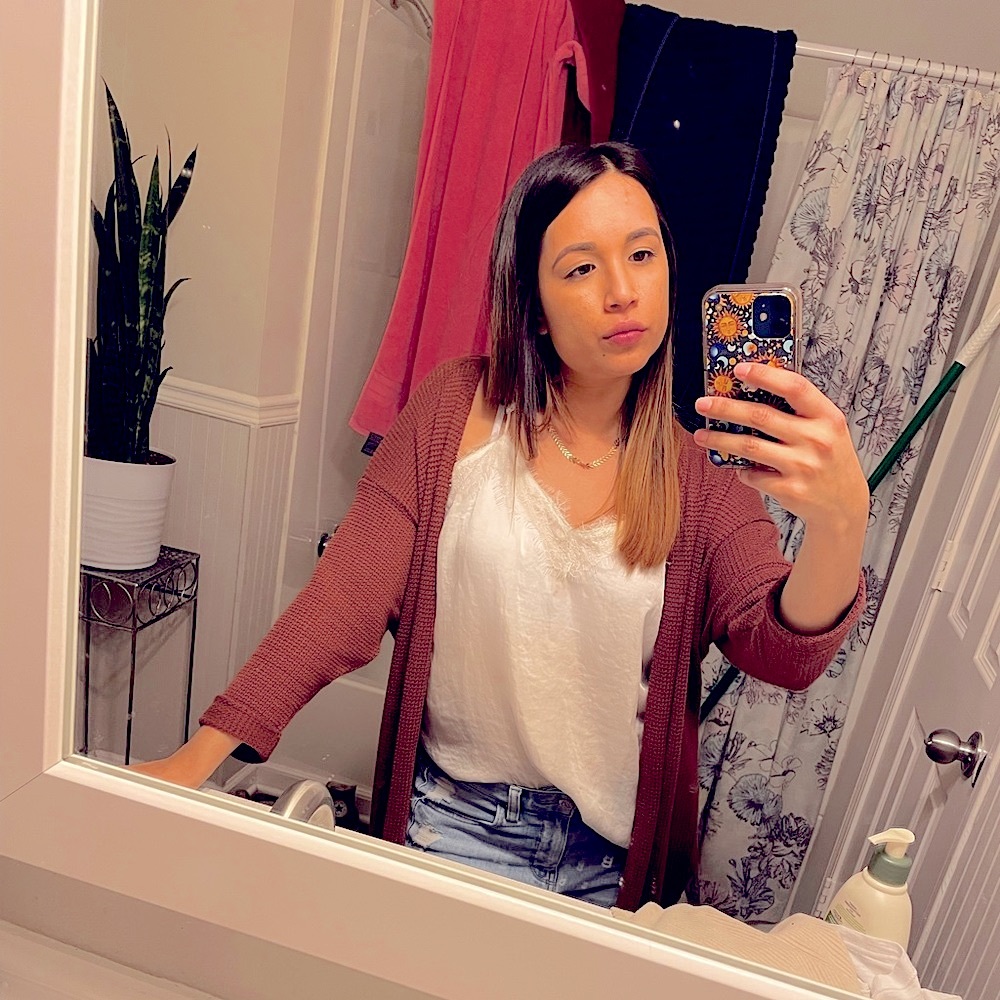 Meet your Posher, Leticia